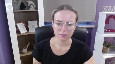 Z O E Y online show from September 23, 4:48 am