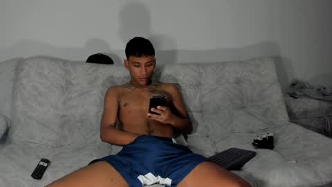 Snapshot of blacksex_boy chatting on May 22, 8:42 am Marlon online show from May 22, 8:42 am
