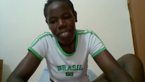 Snapshot of blacksexygal chatting on October 21, 1:12 pm SARAH online show from October 21, 1:12 pm