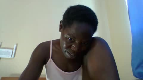 Snapshot of blacksexygal chatting on May 16, 10:23 am SARAH online show from May 16, 10:23 am