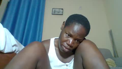 Snapshot of blacksexygal chatting on May 23, 6:34 pm SARAH online show from May 23, 6:34 pm