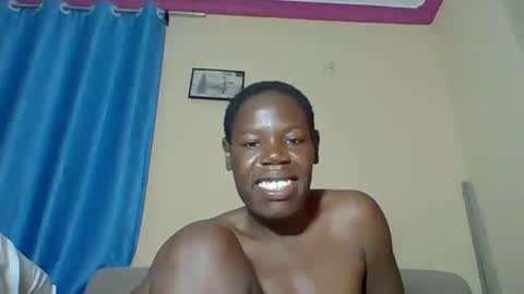 Snapshot of blacksexygal chatting on June 6, 8:46 pm SARAH online show from June 6, 8:46 pm