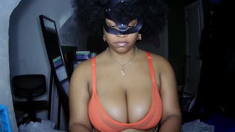 Snapshot of blacksirenqueen chatting on December 7, 3:14 am Queen Siren online show from December 7, 3:14 am