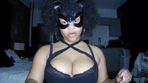 Snapshot of blacksirenqueen chatting on January 12, 10:43 pm Queen Siren online show from January 12, 10:43 pm