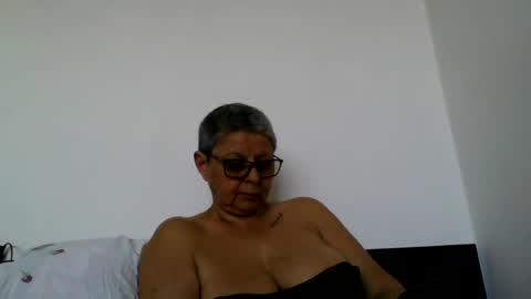Snapshot of blackwidow05 chatting on July 3, 12:44 pm Black Widow online show from July 3, 12:44 pm