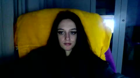 Snapshot of blacky_berry chatting on January 16, 4:28 pm Ivy online show from January 16, 4:28 pm