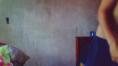 Snapshot of blade_sensual chatting on October 24, 3:19 pm blade_sensual online show from October 24, 3:19 pm