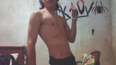 Snapshot of blade_sensual chatting on October 26, 6:08 am blade_sensual online show from October 26, 6:08 am