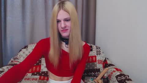 blaire 18 online show from January 3, 6:33 am