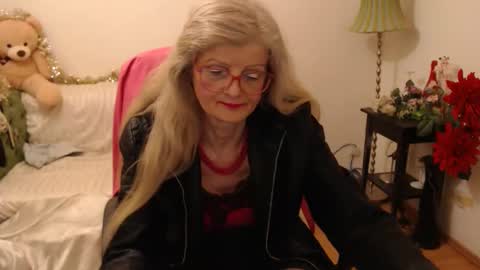 Snapshot of blairfort chatting on December 10, 10:58 pm blairfort online show from December 10, 10:58 pm