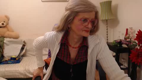 Snapshot of blairfort chatting on February 10, 12:39 pm blairfort online show from February 10, 12:39 pm