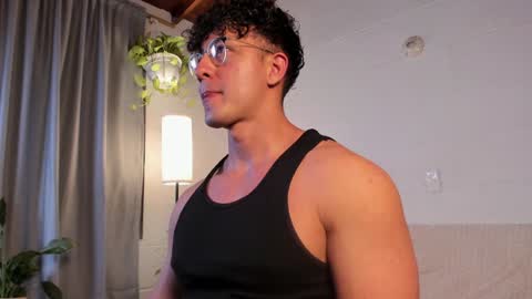 Snapshot of blake_levi chatting on January 21, 12:15 am Blake Levi Independent Model online show from January 21, 12:15 am