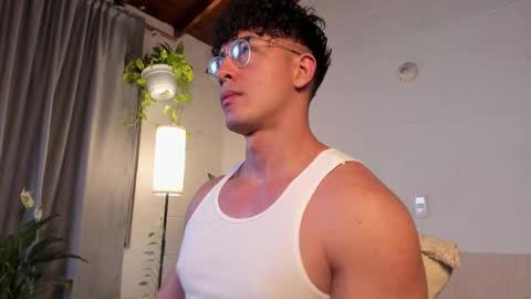 Snapshot of blake_levi chatting on February 10, 12:41 am Blake Levi Independent Model online show from February 10, 12:41 am