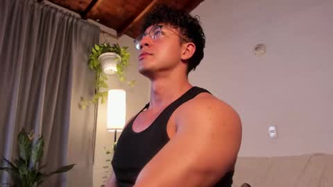 Snapshot of blake_levi chatting on February 26, 2:37 am Blake Levi Independent Model online show from February 26, 2:37 am