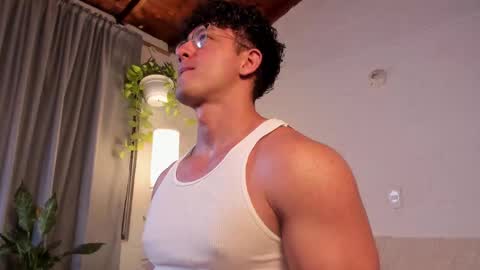 Snapshot of blake_levi chatting on March 1, 2:04 am Blake Levi Independent Model online show from March 1, 2:04 am