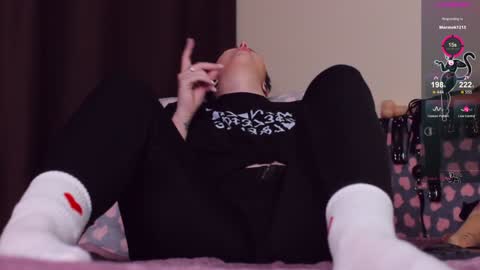 Britney online show from December 18, 5:10 pm