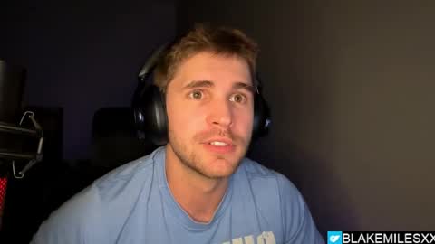 Snapshot of blakemiles2 chatting on May 1, 1:54 am Blake Miles online show from May 1, 1:54 am