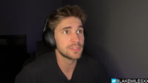 Snapshot of blakemiles2 chatting on June 6, 3:44 am Blake Miles online show from June 6, 3:44 am