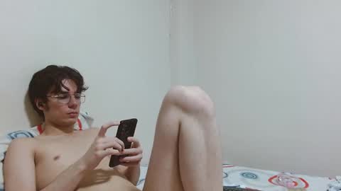 Snapshot of blakeshatter chatting on December 3, 12:46 am blakeshatter online show from December 3, 12:46 am