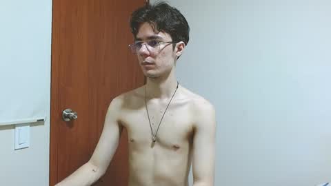 Snapshot of blakeshatter chatting on January 16, 2:30 pm blakeshatter online show from January 16, 2:30 pm