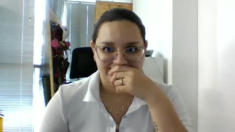 Lary online show from September 16, 1:34 pm