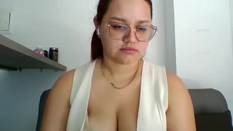 Lary online show from November 7, 3:23 pm