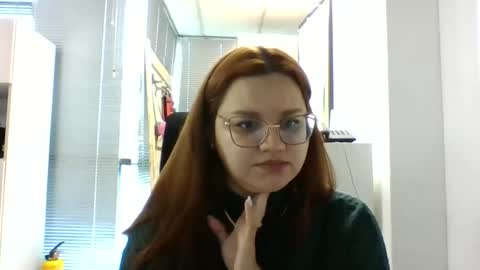 Lary online show from December 1, 1:49 pm