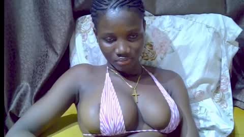 Snapshot of blaq_melanin chatting on November 10, 8:52 pm nikky00 online show from November 10, 8:52 pm