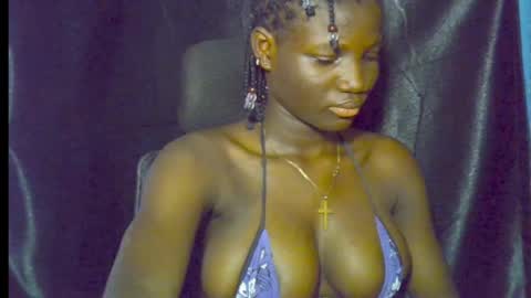Snapshot of blaq_melanin chatting on May 3, 7:03 am nikky00 online show from May 3, 7:03 am