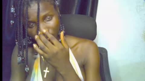 Snapshot of blaq_melanin chatting on May 13, 7:55 pm nikky00 online show from May 13, 7:55 pm