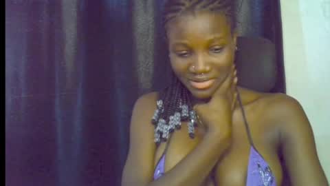 Snapshot of blaq_melanin chatting on May 23, 7:24 am nikky00 online show from May 23, 7:24 am