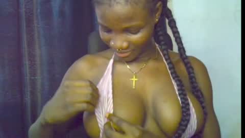 Snapshot of blaq_melanin chatting on June 10, 8:35 am nikky00 online show from June 10, 8:35 am