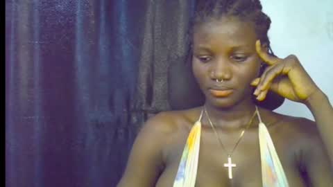Snapshot of blaq_melanin chatting on June 12, 11:20 am nikky00 online show from June 12, 11:20 am