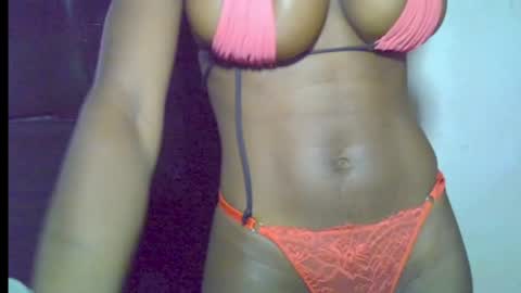 Snapshot of blaq_melanin chatting on June 20, 7:33 am nikky00 online show from June 20, 7:33 am