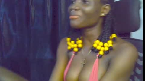 Snapshot of blaq_melanin chatting on June 21, 7:38 pm nikky00 online show from June 21, 7:38 pm