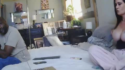 Redandblaq online show from October 31, 7:59 pm