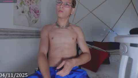 Snapshot of blaze_lm chatting on November 4, 12:26 pm blaze_lm online show from November 4, 12:26 pm