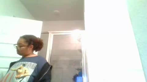 Snapshot of blessica_eddieluv6996 chatting on April 18, 2:15 am BLESSICA EDDIE LOVE online show from April 18, 2:15 am
