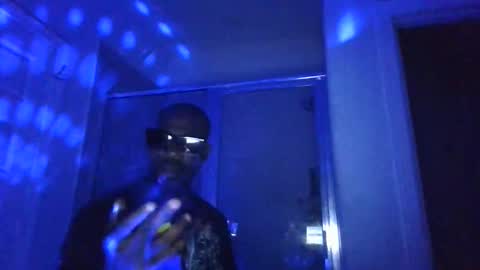 Snapshot of blessica_eddieluv6996 chatting on May 15, 2:07 am BLESSICA EDDIE LOVE online show from May 15, 2:07 am