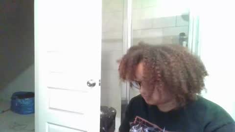 Snapshot of blessica_eddieluv6996 chatting on May 17, 2:20 am BLESSICA EDDIE LOVE online show from May 17, 2:20 am