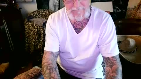 Snapshot of blindsurfer780299 chatting on July 19, 4:44 pm blindsurfer780299 online show from July 19, 4:44 pm