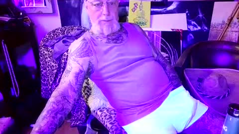 Snapshot of blindsurfer780299 chatting on July 20, 9:06 pm blindsurfer780299 online show from July 20, 9:06 pm