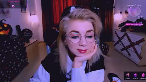 Nicole online show from October 9, 5:49 am