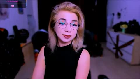 Nicole online show from October 23, 8:35 am