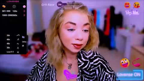 Snapshot of blinkofeyess chatting on February 11, 4:50 am Nicole online show from February 11, 4:50 am