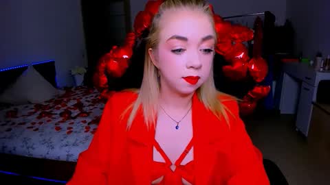 Snapshot of blinkofeyess chatting on February 14, 5:26 am Nicole online show from February 14, 5:26 am