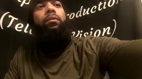 Snapshot of blksurfher chatting on January 4, 12:37 am blksurfher online show from January 4, 12:37 am