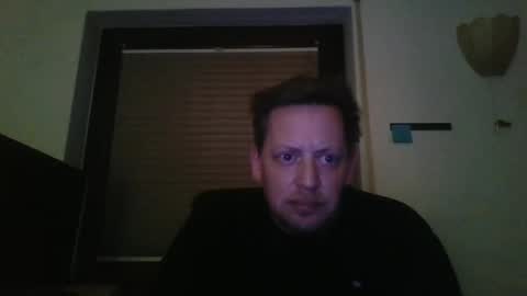 Snapshot of blonde32m chatting on December 21, 2:41 am blonde32m online show from December 21, 2:41 am