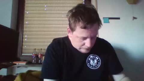 Snapshot of blonde32m chatting on December 29, 7:50 am blonde32m online show from December 29, 7:50 am