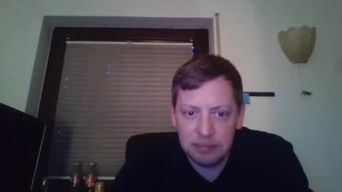 Snapshot of blonde32m chatting on January 1, 3:35 pm blonde32m online show from January 1, 3:35 pm